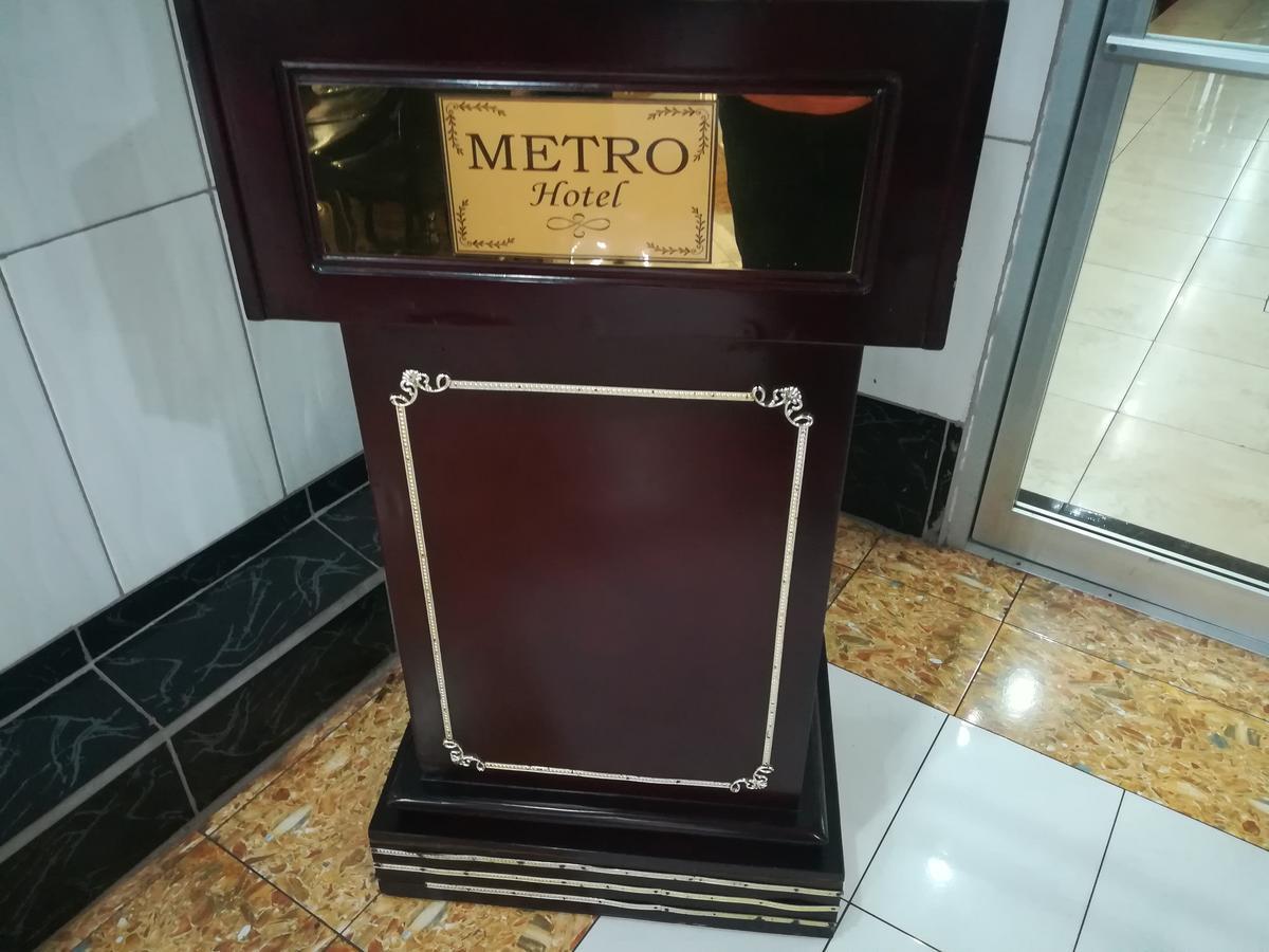 Metro Hotel Couva エクステリア 写真